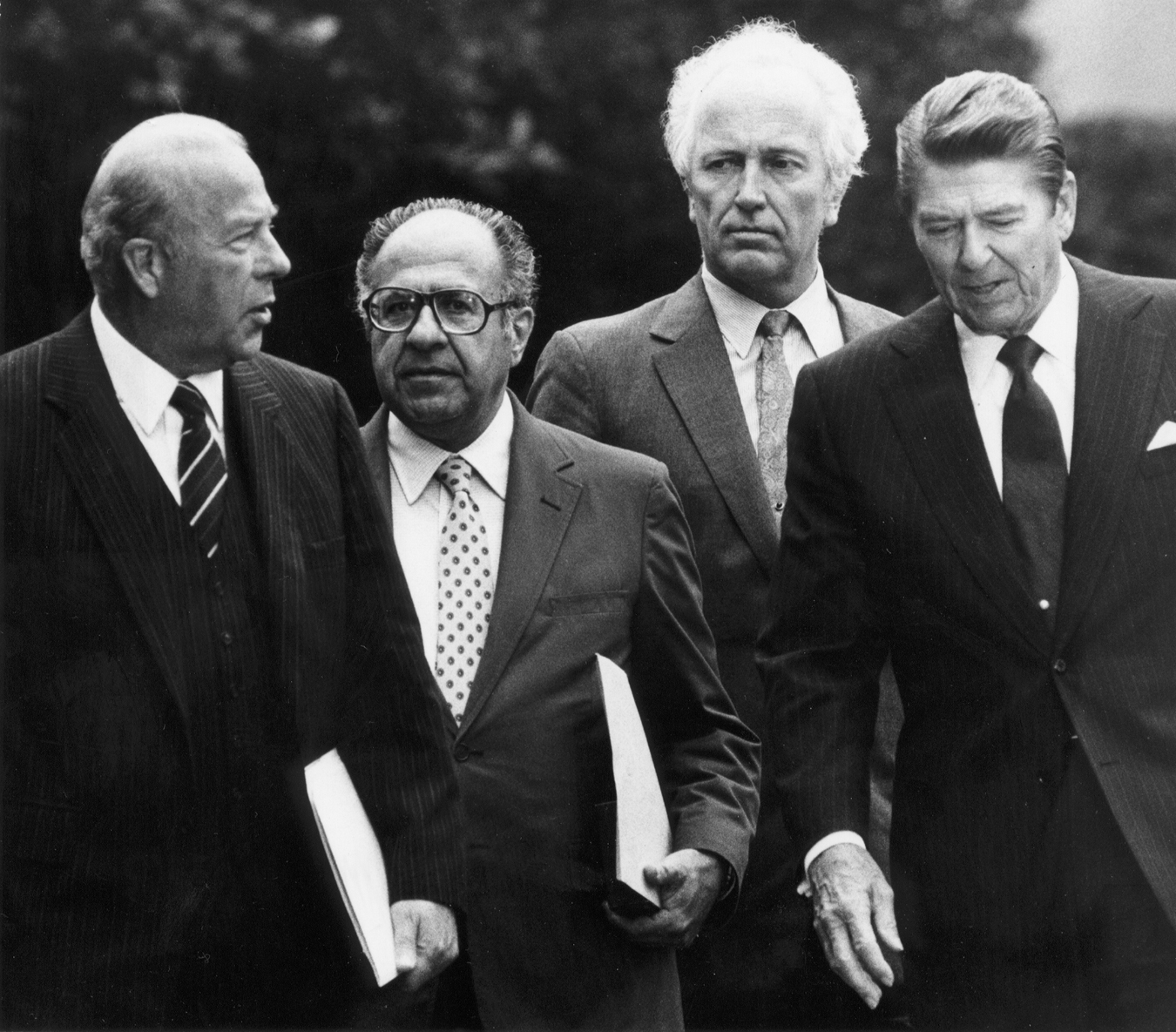 Philip Habib with George Shultz, Moris Draper and Ronald Reagan